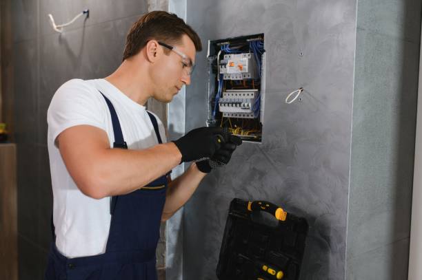 Best Electrical Outlet Repair  in Clever, MO